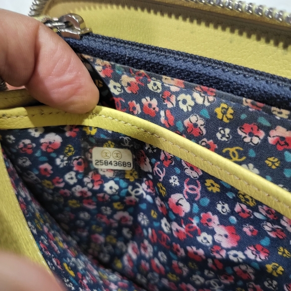 Chanel 25th Anniversary Yellow Goatskin Long Wallet Lucky Clover Logo - Picture 5 of 13